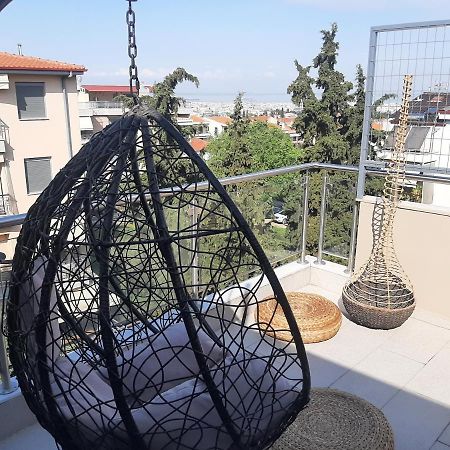 Όμορφο Διαμέρισμα- Σοφίτα Με Υπέροχη Θεα Thessaloniki Exterior photo